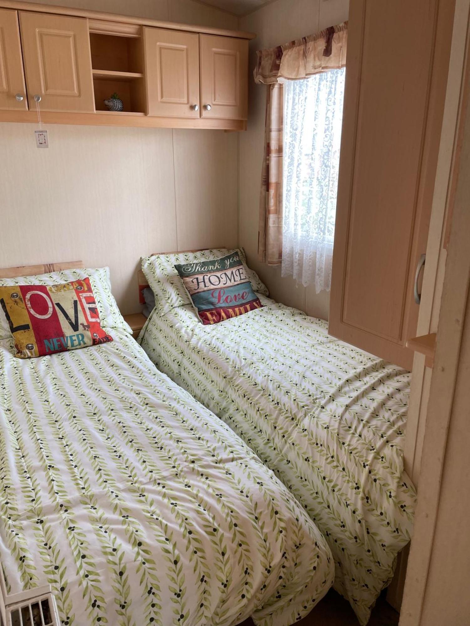 ריי Cozy Camber Caravan 3 Bedroom Retreat With Decking מראה חיצוני תמונה