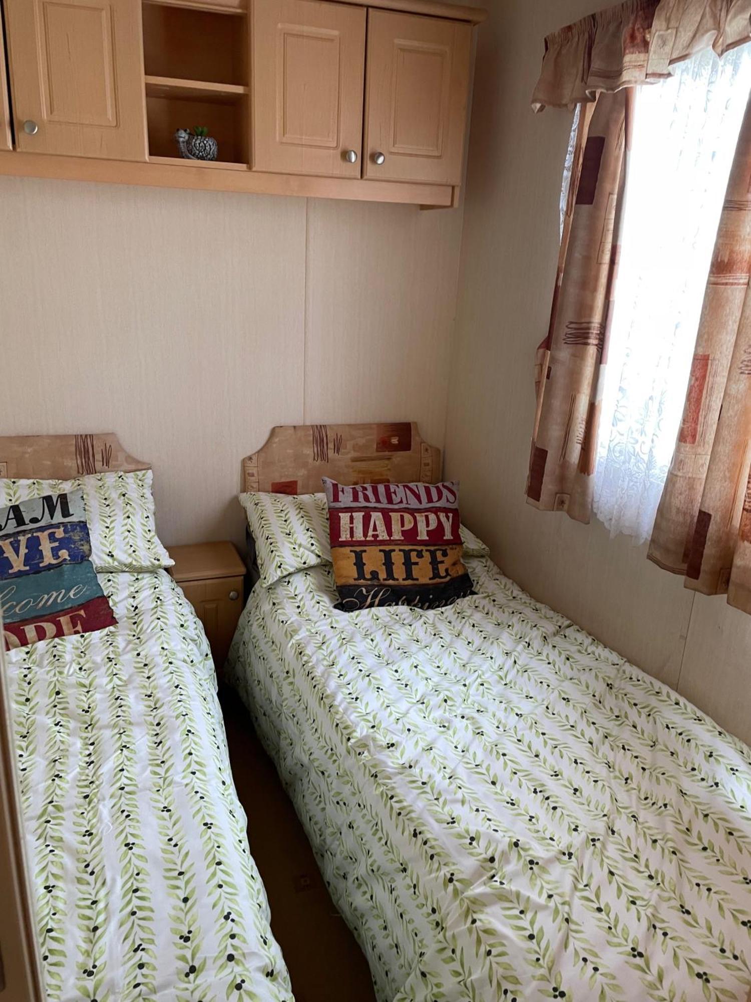 ריי Cozy Camber Caravan 3 Bedroom Retreat With Decking מראה חיצוני תמונה
